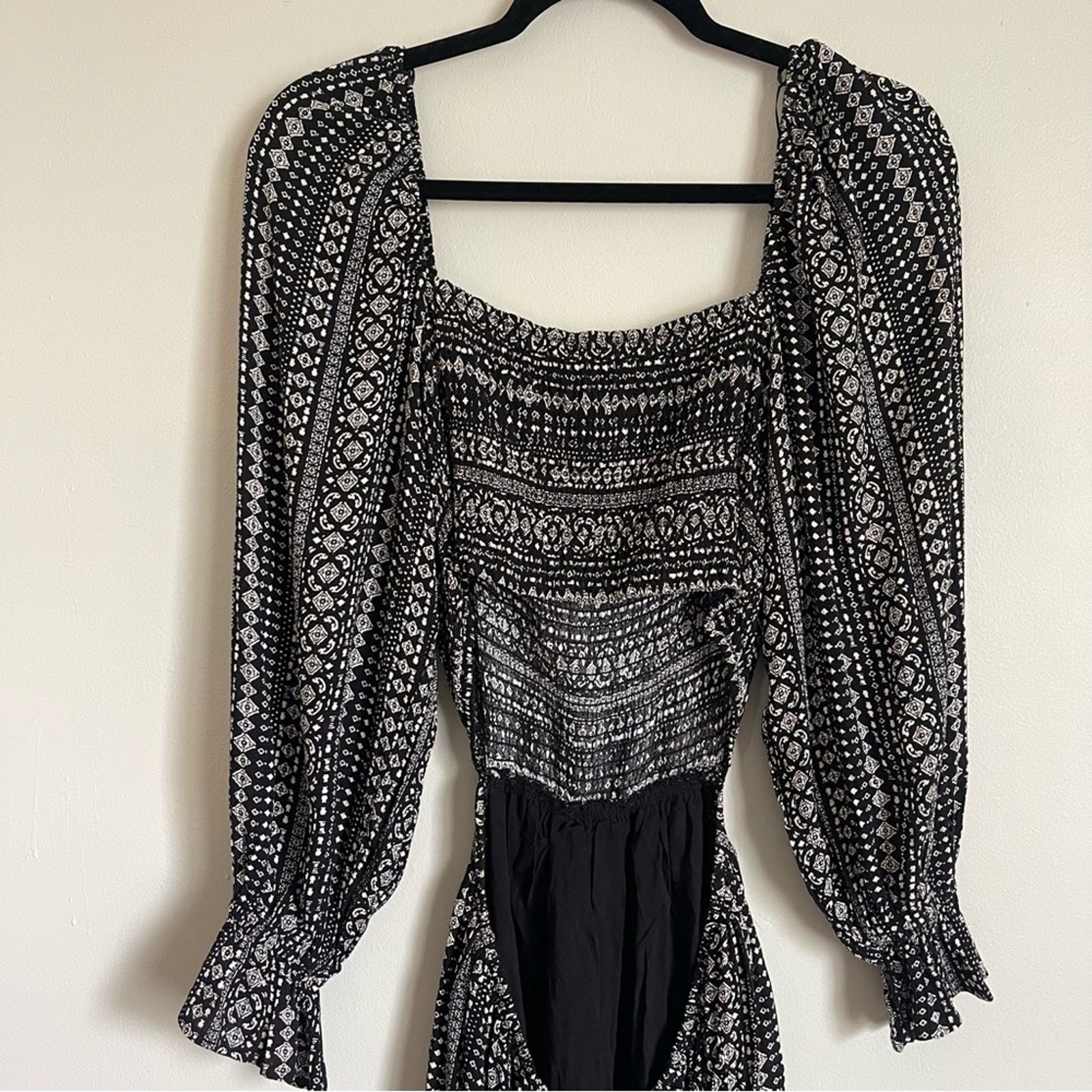 Promesa Black White Boho Patterned Maxi Dress Size M Backless Smocked Bishop
