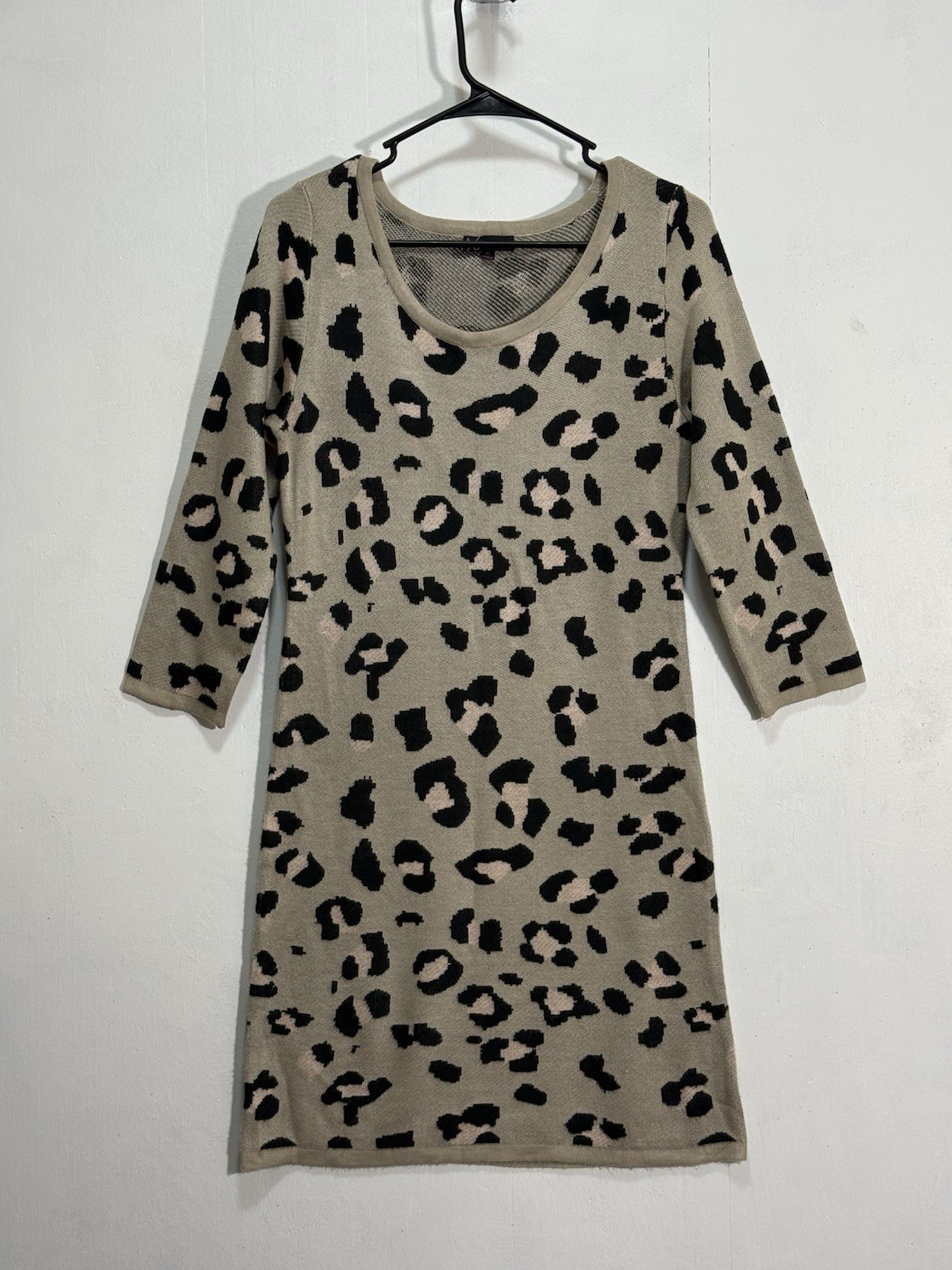 T/O Animal Print 3/4 Sleeve Pink Gray Black Knit Sweater Dress Women’s Sz XL