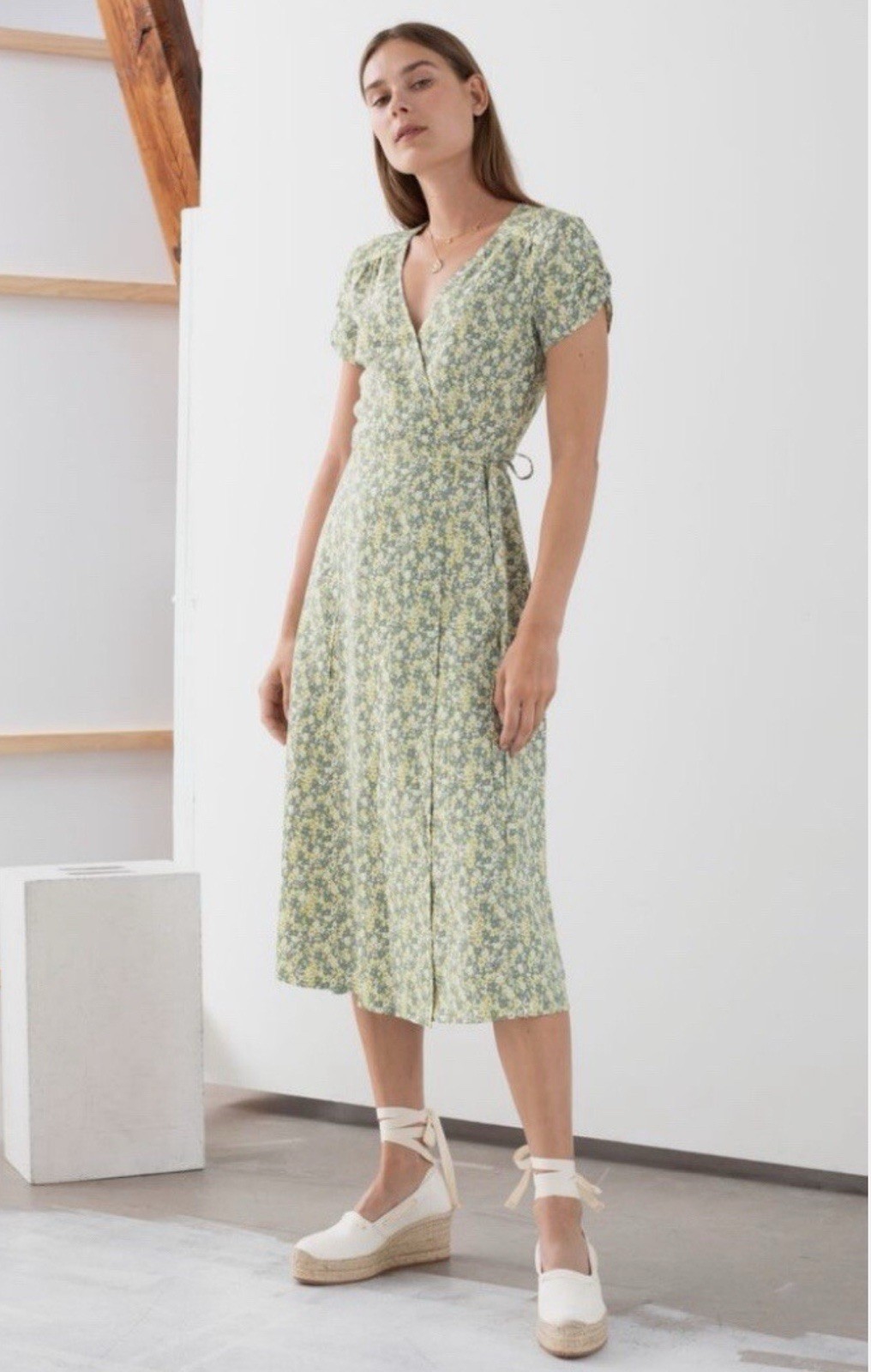 & Other Stories Women’s Floral Wrap Dress Size 0 Midi Length