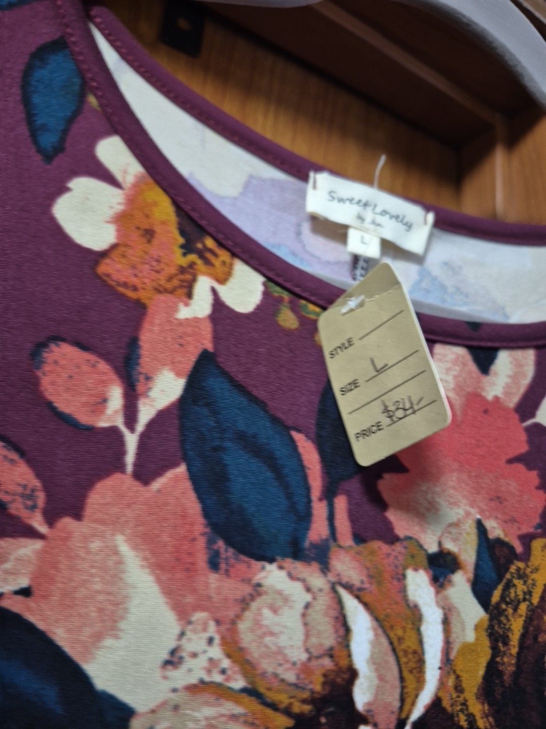 NWT New Botique Dress Size LARGE Maroon Floral With Pockets. Brand: Sweet Lovely