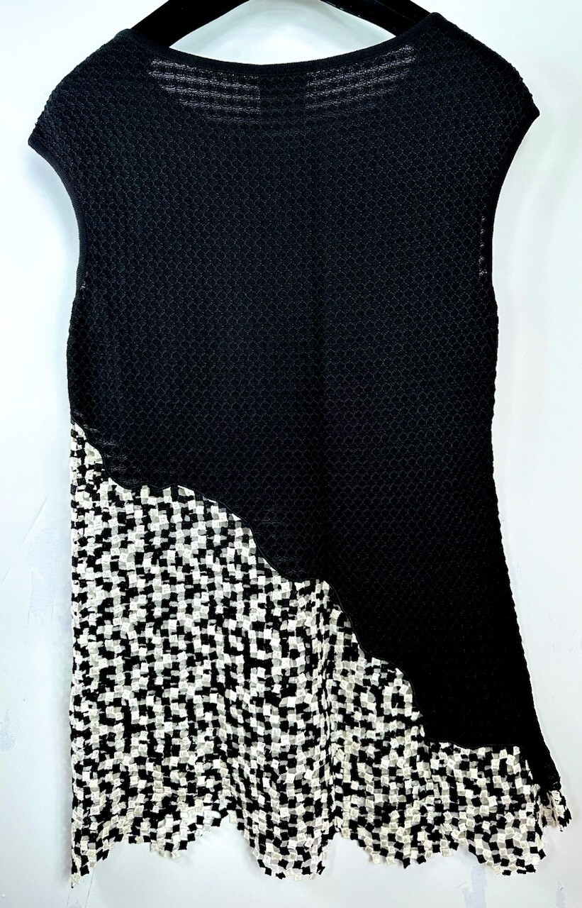4K Chanel 2011 Cameron Black White Crochet Mini Dress 34 36 2 4 Top Tunic XS S