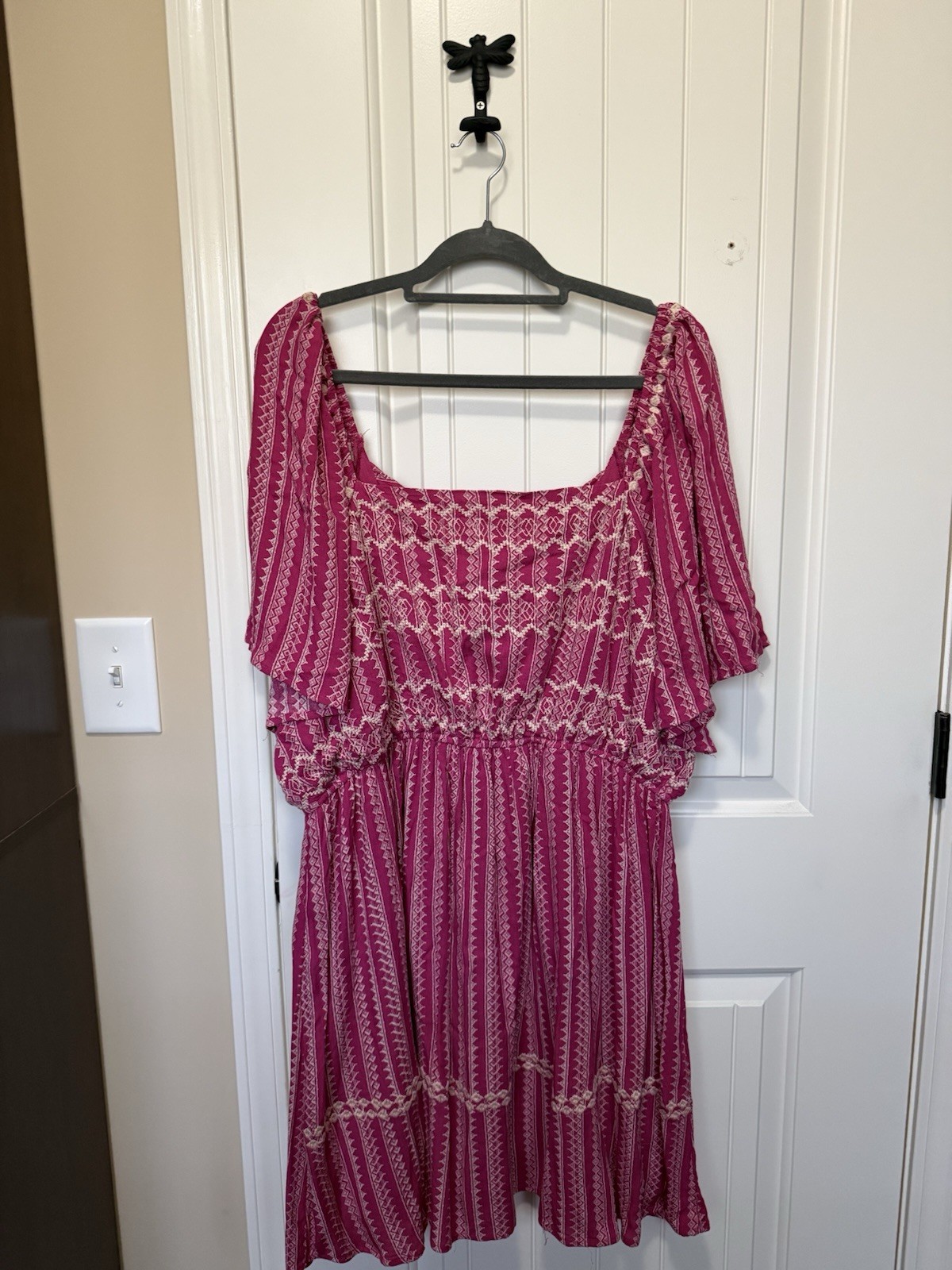 Savanna Jane Women’s Plus 3X Pink/White Geometric Square Neck A-Line Tie