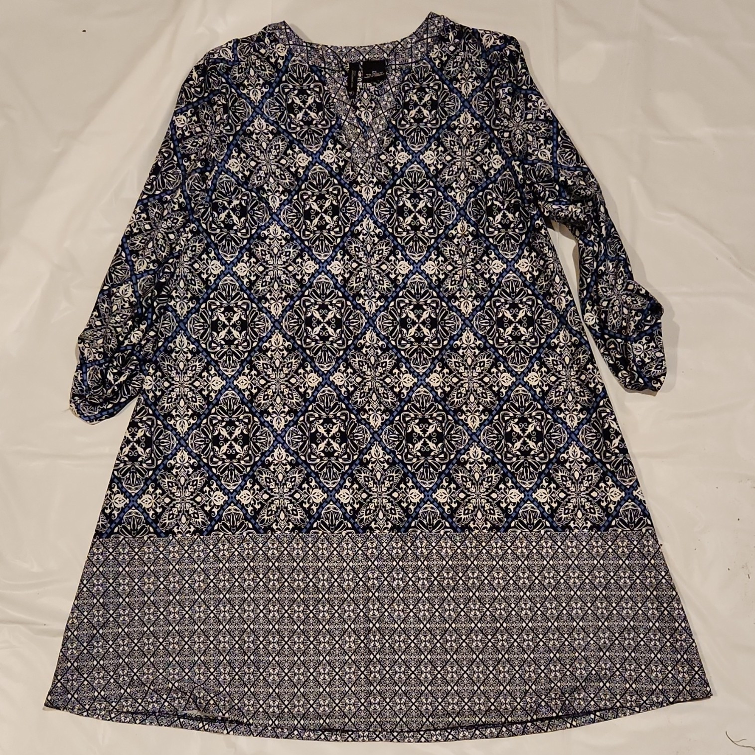 New Directions Blue White Geometric Shirt Dress V-Neck 3/4 Sleeve Knee PS