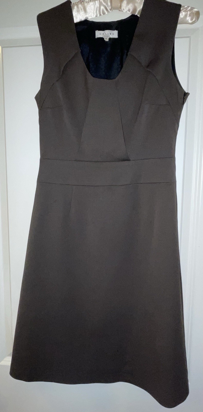Celine Couture Solid A-Line Scoop Neck Sleeveless Knee Length Dress in Brown 38