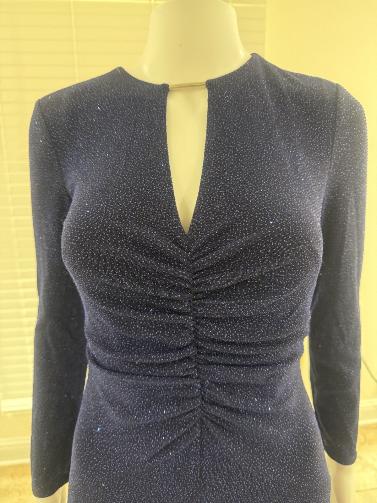 Maggy London Sequin Keyhole Neck Long Sleeve Cocktail Dress in Navy Blue Size2
