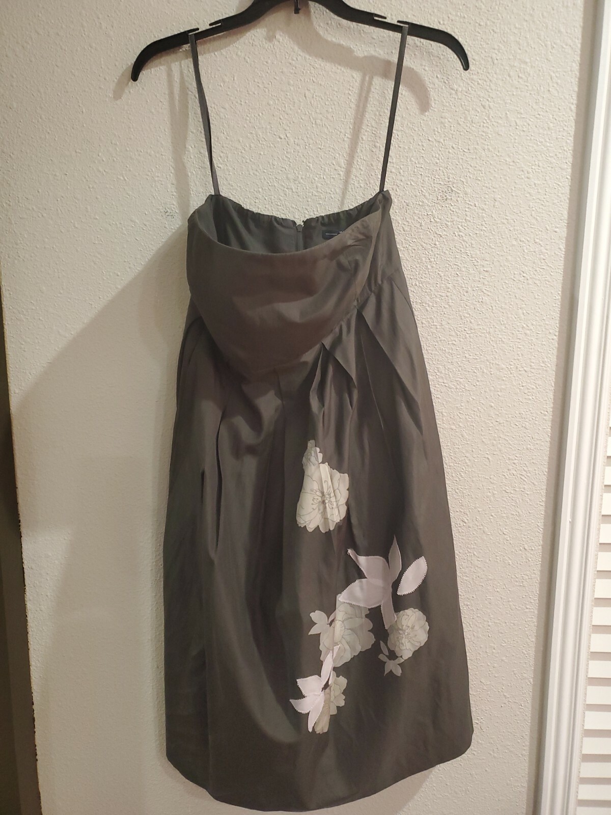 GAP Silk Blend Strapless Dress Box Pleats Slate Gray Applique pink Flowers Sz 4