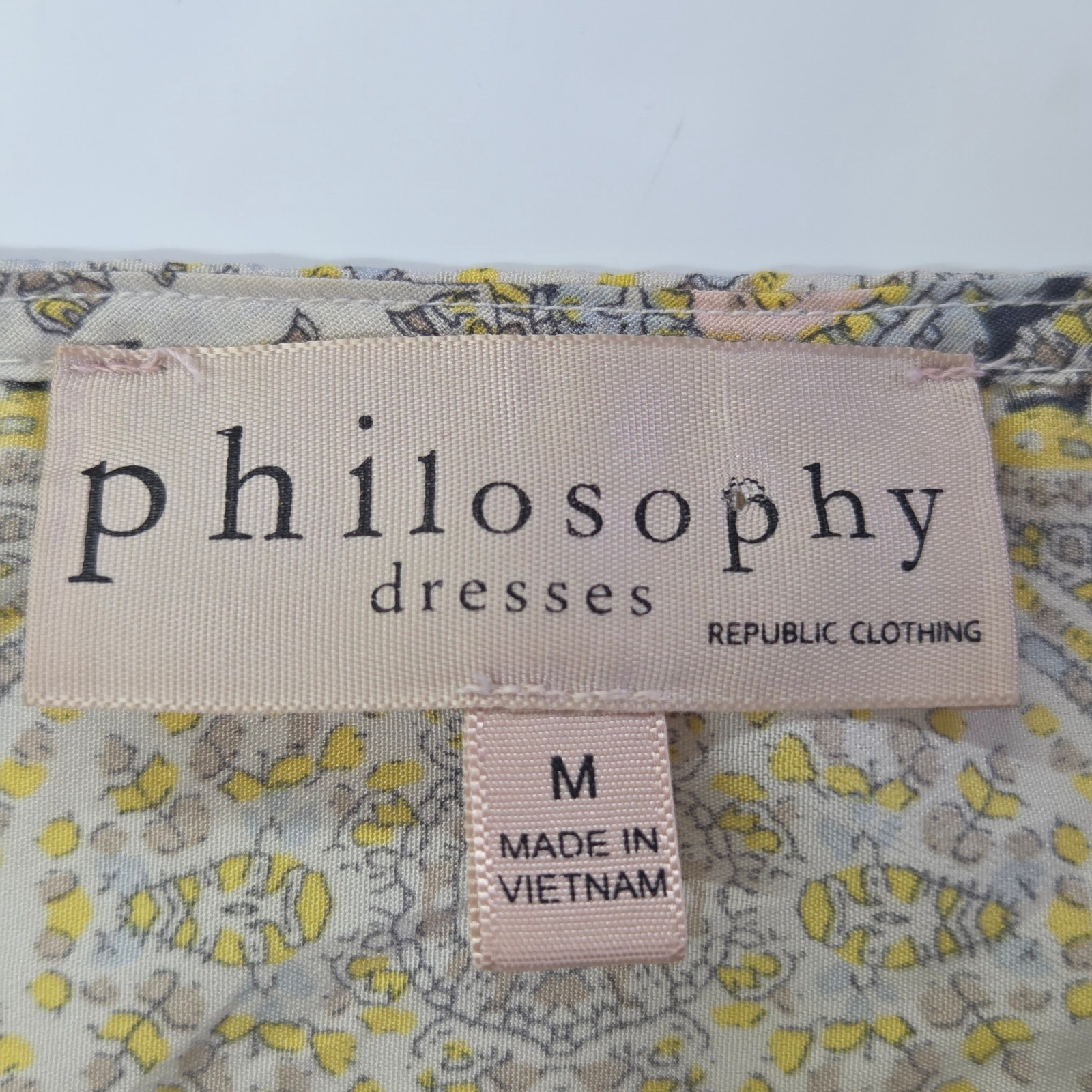 Philosophy Shift Dress Womens Medium Grey Yellow Paisley Split Neck Cap Sleeve