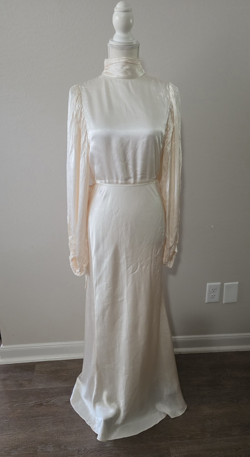 Shona Joy Dress Size 4 Small Cream Satin Hi Neck Gown Long Sleeve Open Back