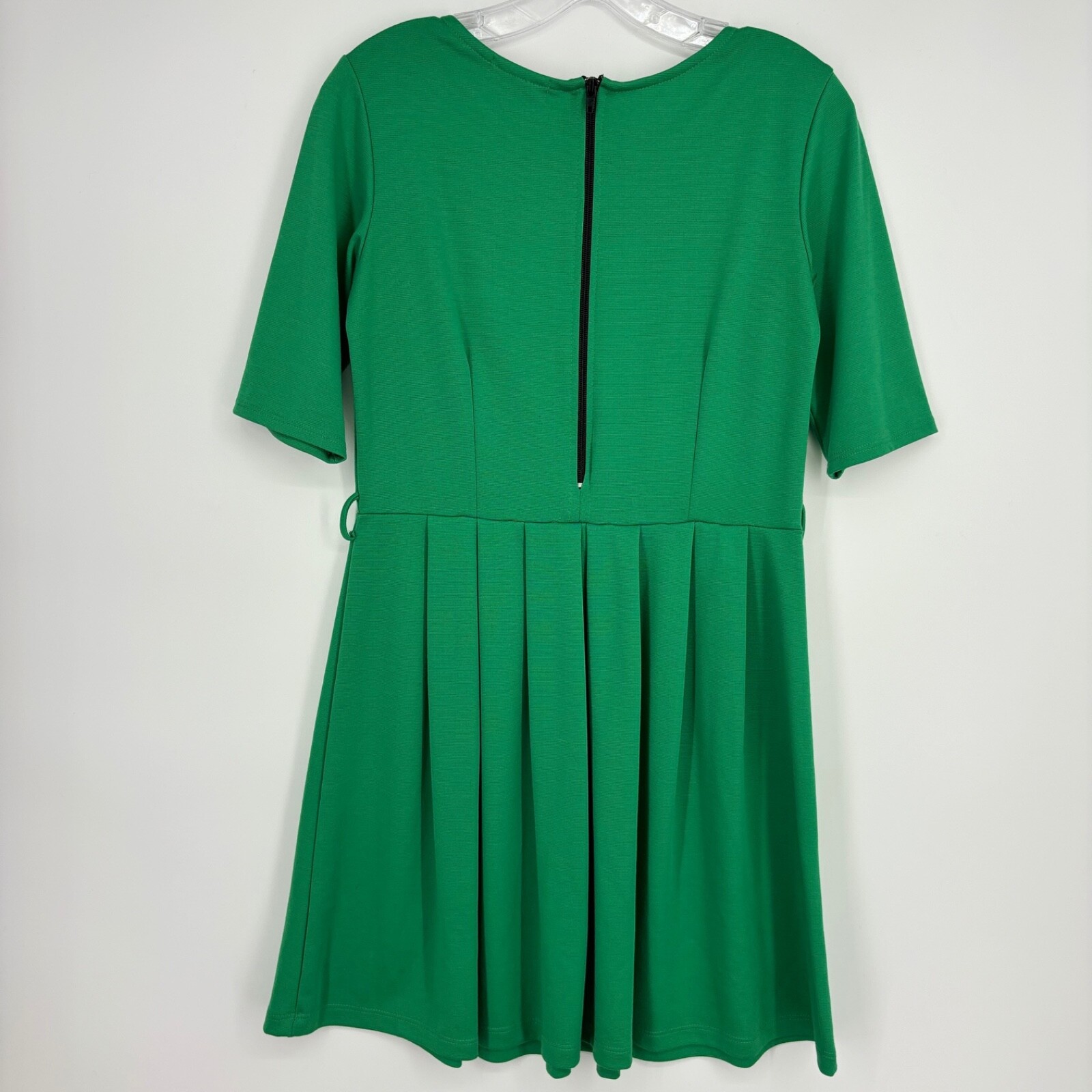 Catch My I Juniors Medium Fit & Flare Dress Green Knit Elbow Sleeve Pleated Skir
