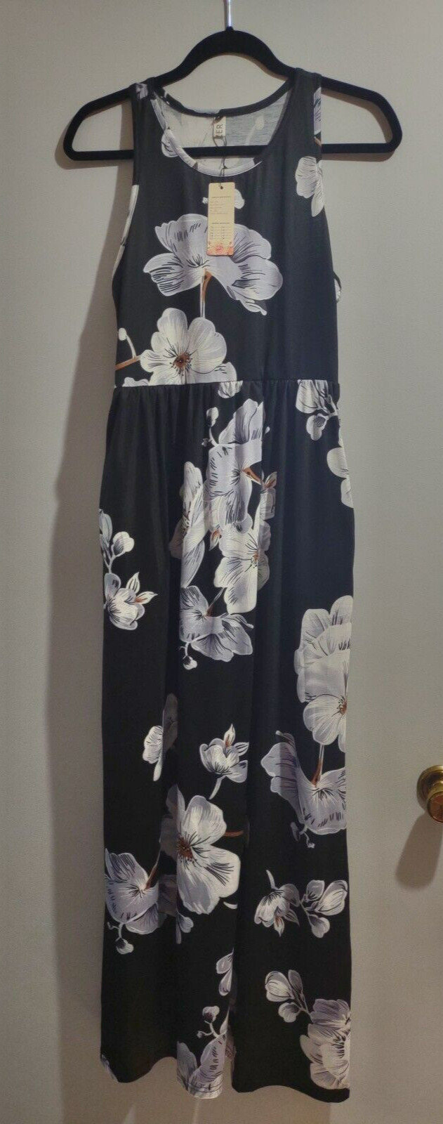 ZZER Black Floral Racerback Tank Sleeveless Pockets Maxi Dress Size Medium NWT