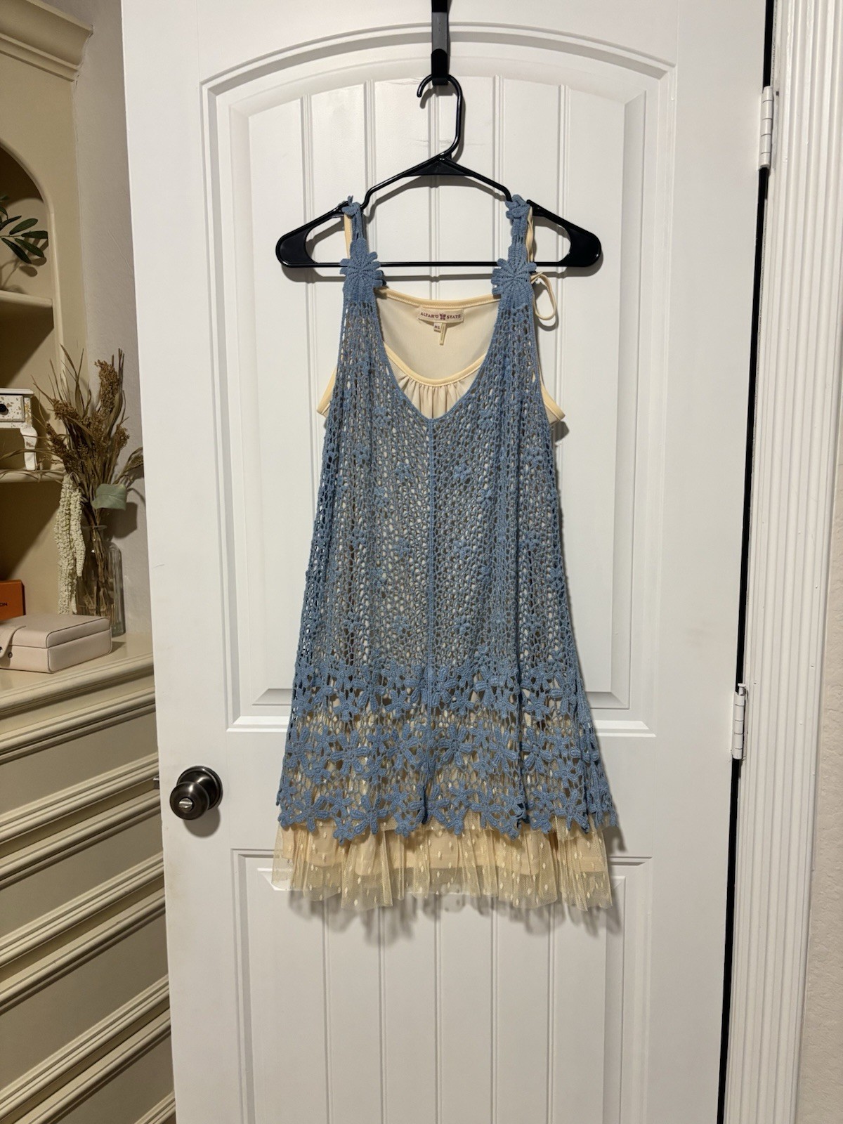 Altar’d State Women’s Blue Beige Floral Lace Layered Mini Dress Sleeveless M/L