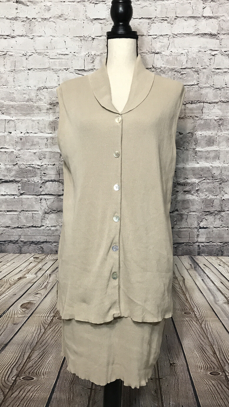 UNITED STATES SWEATERS Vintage Women’s Beige Button Front Top & Skirt Set Size M