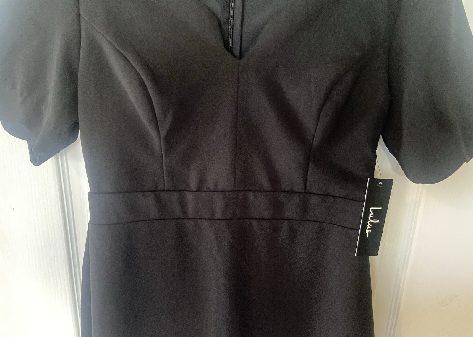 NWT LuLus Truer Words Black Scalloped Short Sleeve Bodycon Dress Size Med NWT