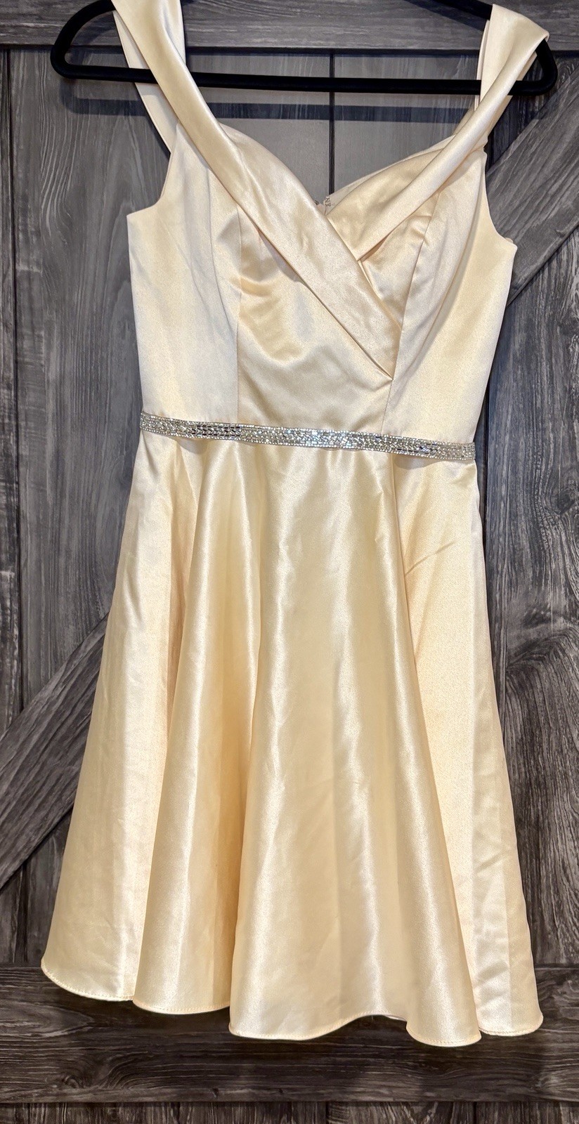 Cinderella Divine Ivory W/Sequined Waist Women’s Sz XS COCKTAIL PARTY Dress