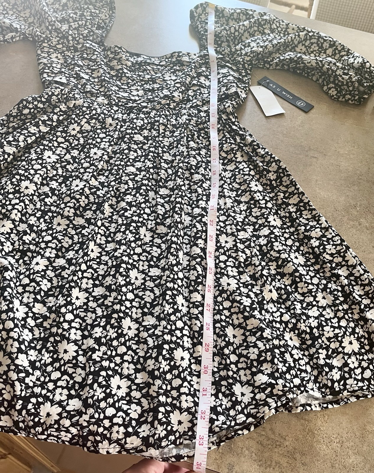 Peasant Dress NWT – Size Medium – Half Sleeves – Black & White Print