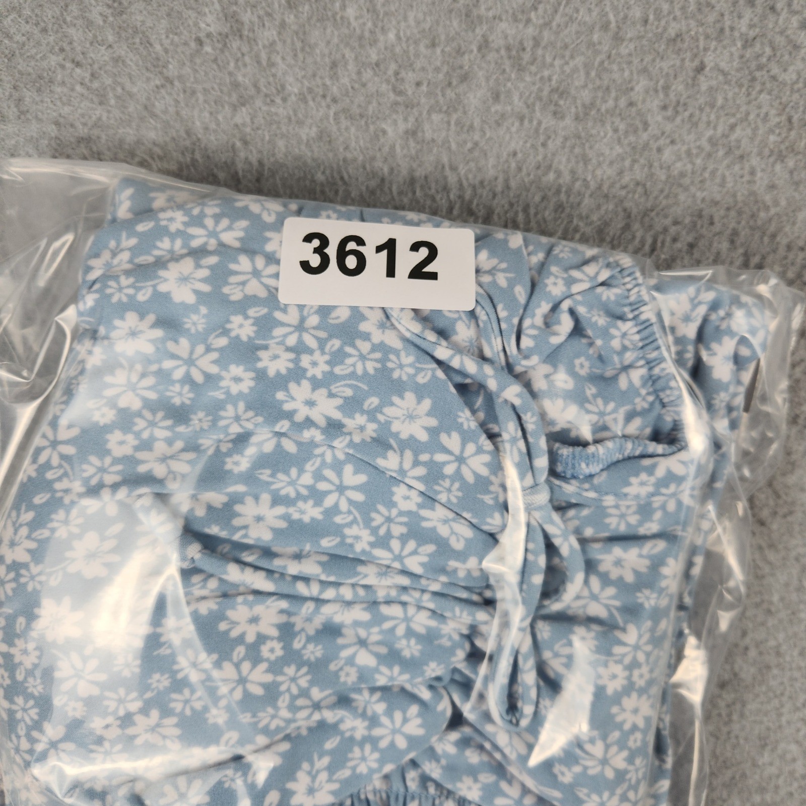 No Boundaries Dress Womens Large Blue White Daisy Floral Smocked Waist Tie Front