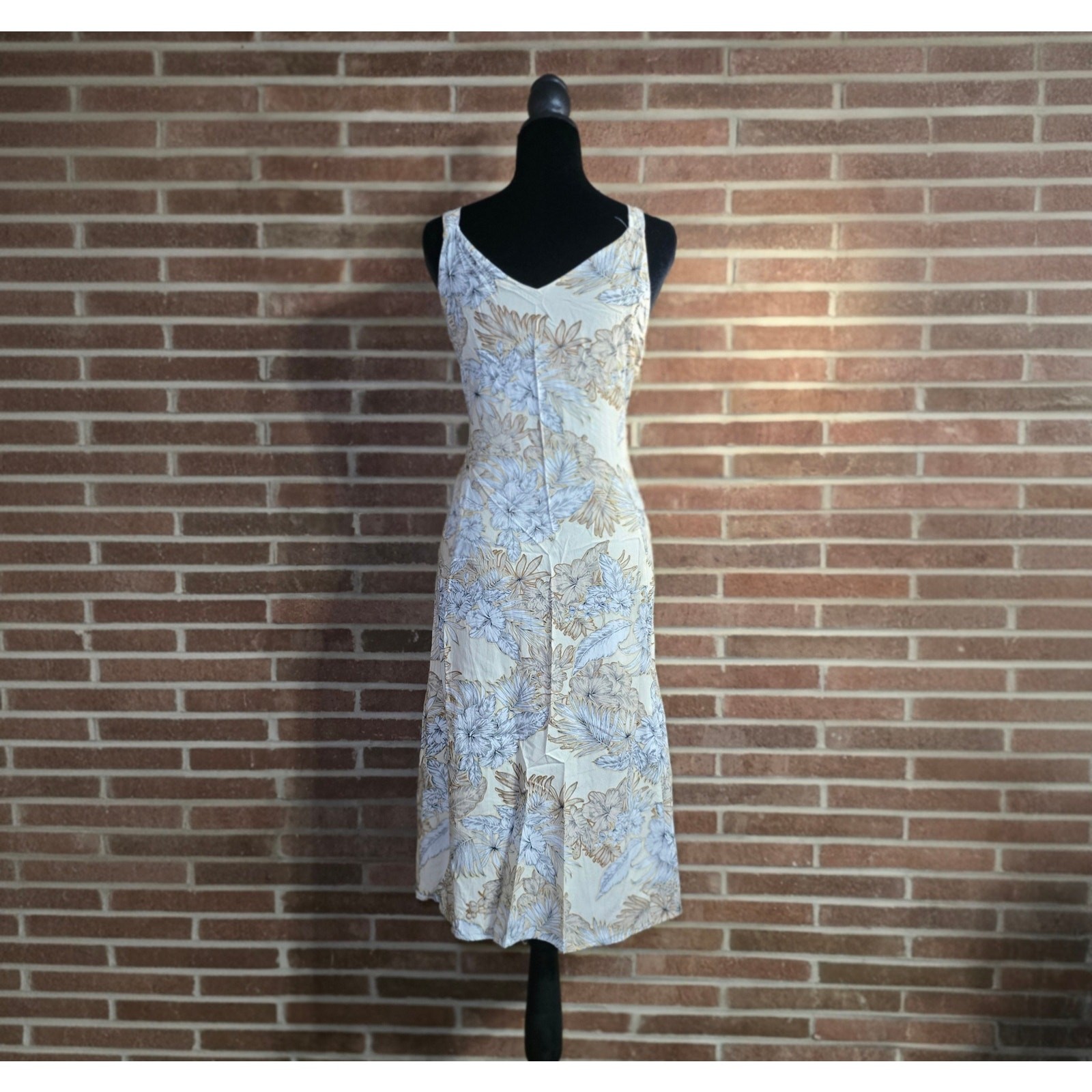 Skye’s the Limit Sleeveless Tropical Floral V-Neck Dress Medium Cream Tan Blue