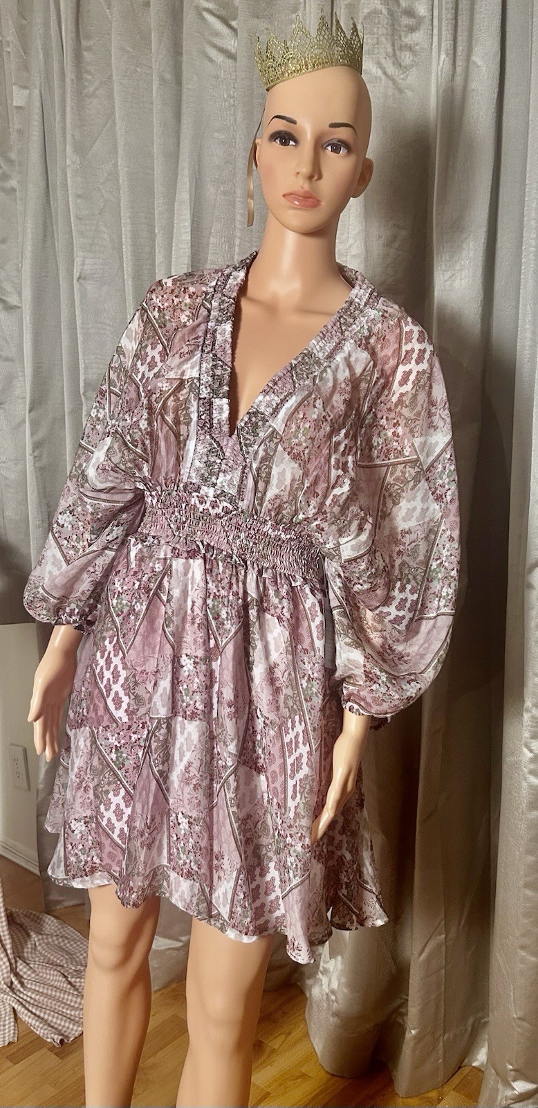 Melloday Blush Sage Geometric V-Neck Smocked Fit & Flare Mini Dress S