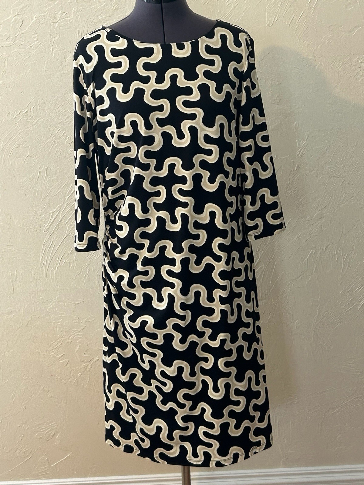 J. McLaughlin Women’s XL Black & Tan Dress W/Side Rouching – EUC