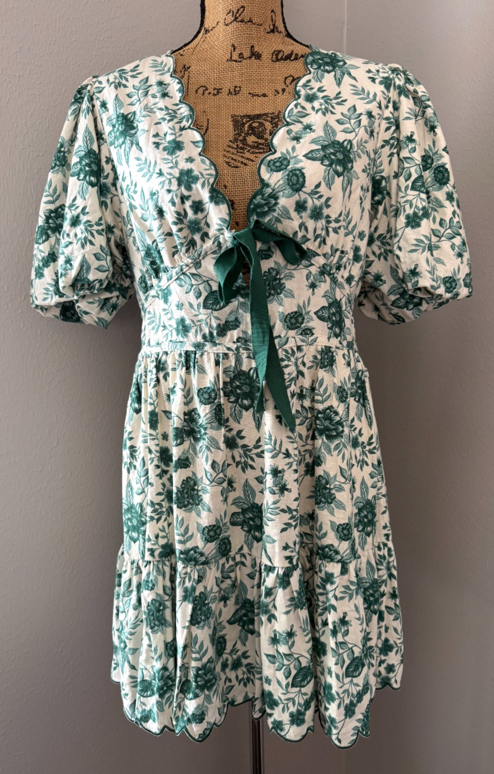 House of Harlow Dress V-Neck Bow Ivory Green Floral Linen Cottage Cocktail 10