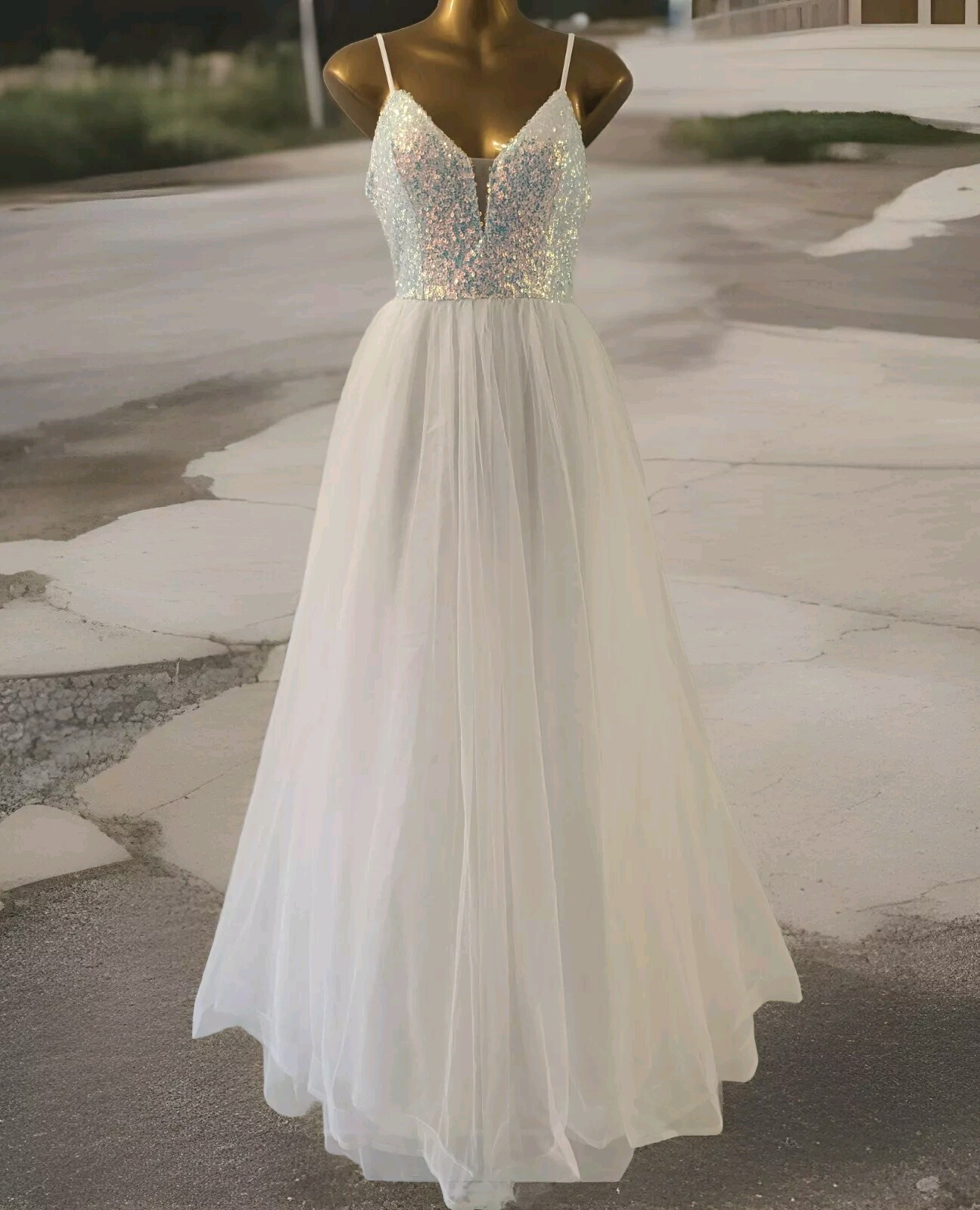FAERIESTY womens white sequin embellished lace back ballgown dress size 12 prom