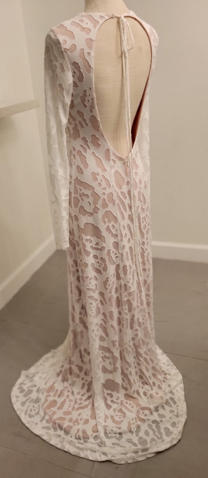 New Gown Halston Sz6 Adele Long Sleeve White Leopard Sheer Fit Flare Note Nwot