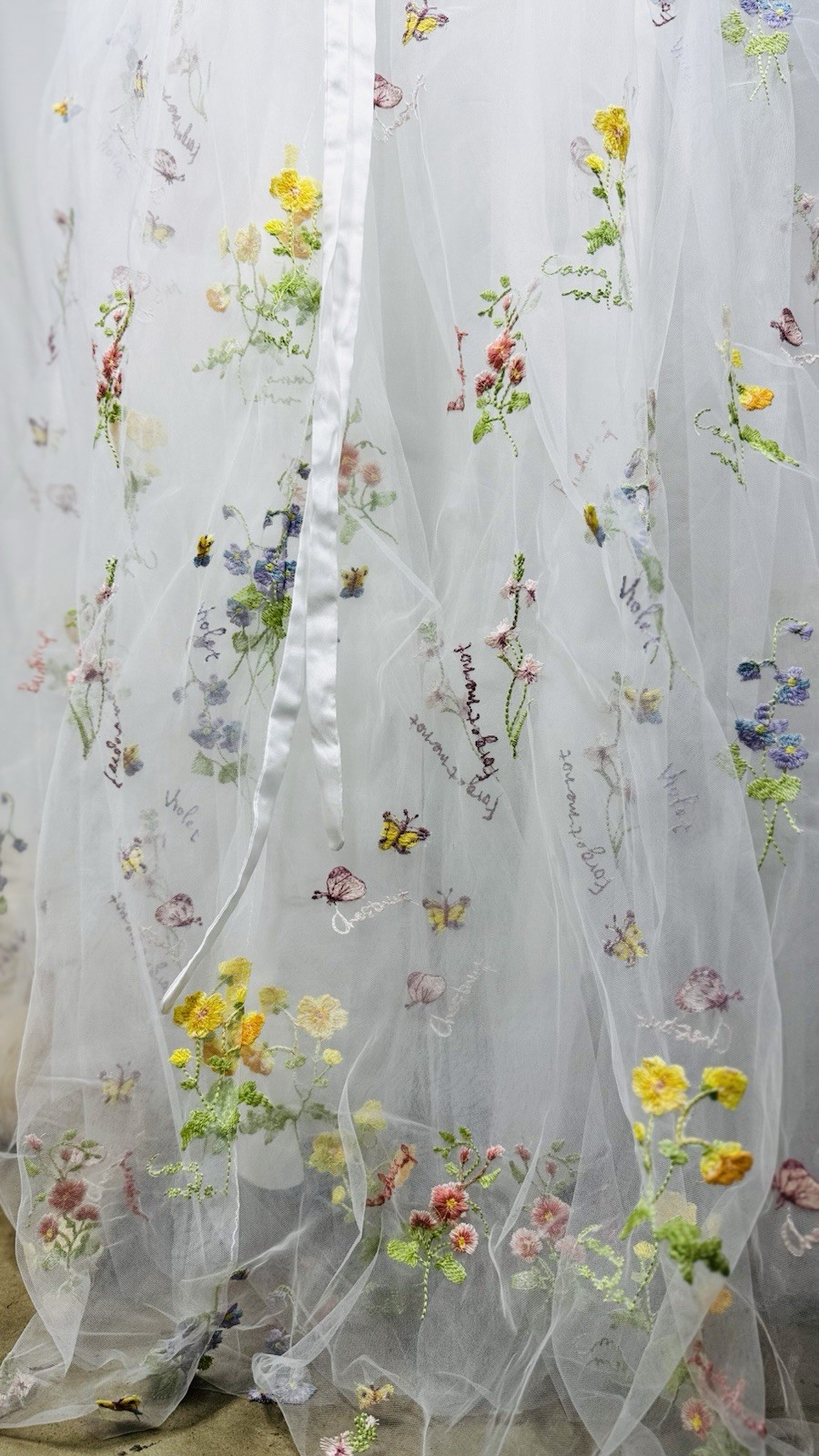 Whimsical Wildflower Embroidered Dress Tulle Puffy Sleeve Corset Back Size M