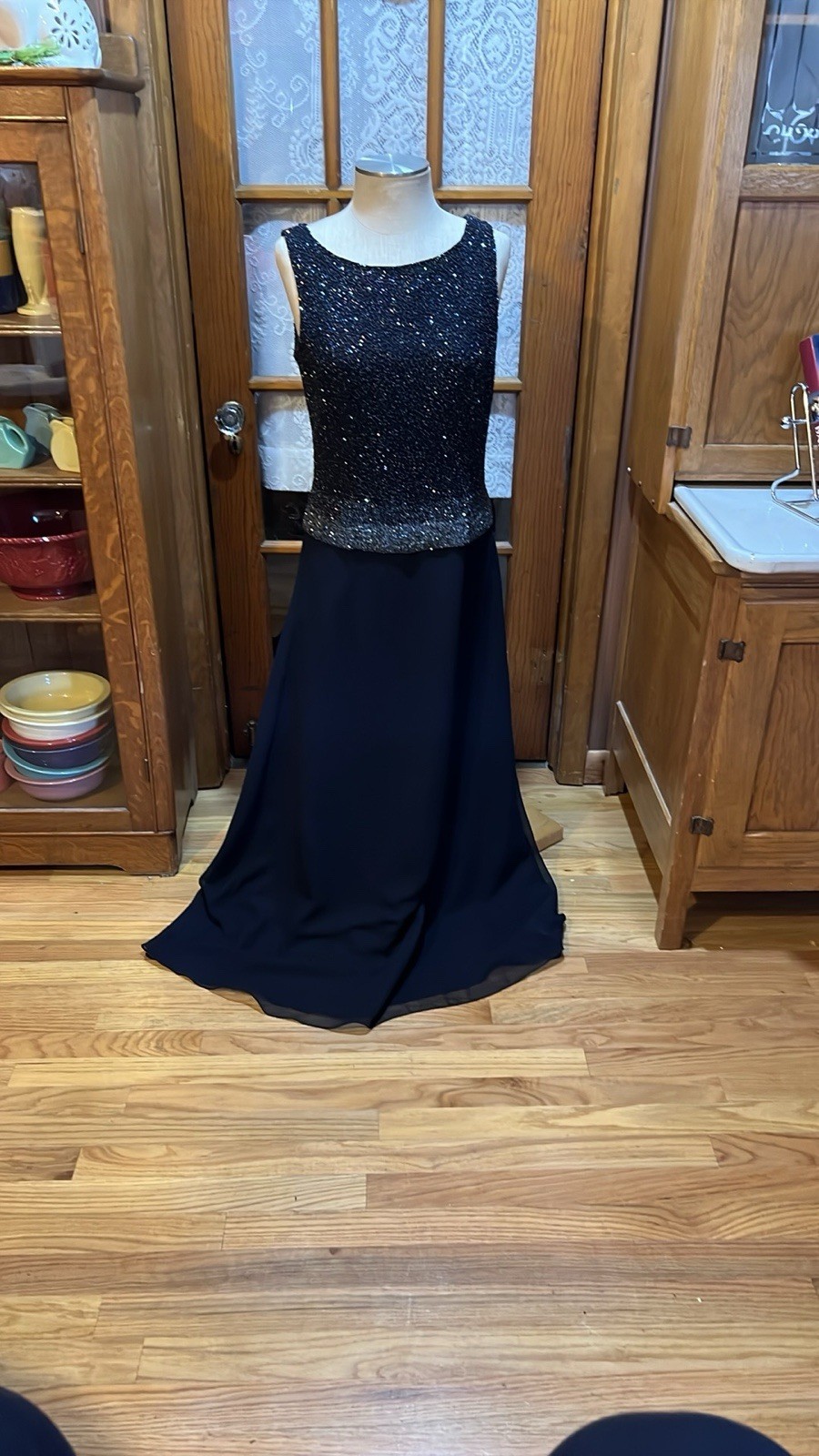 JKara Women’s Navy Beaded Long Gown, Sleeveless, Scoop NeckSize 10