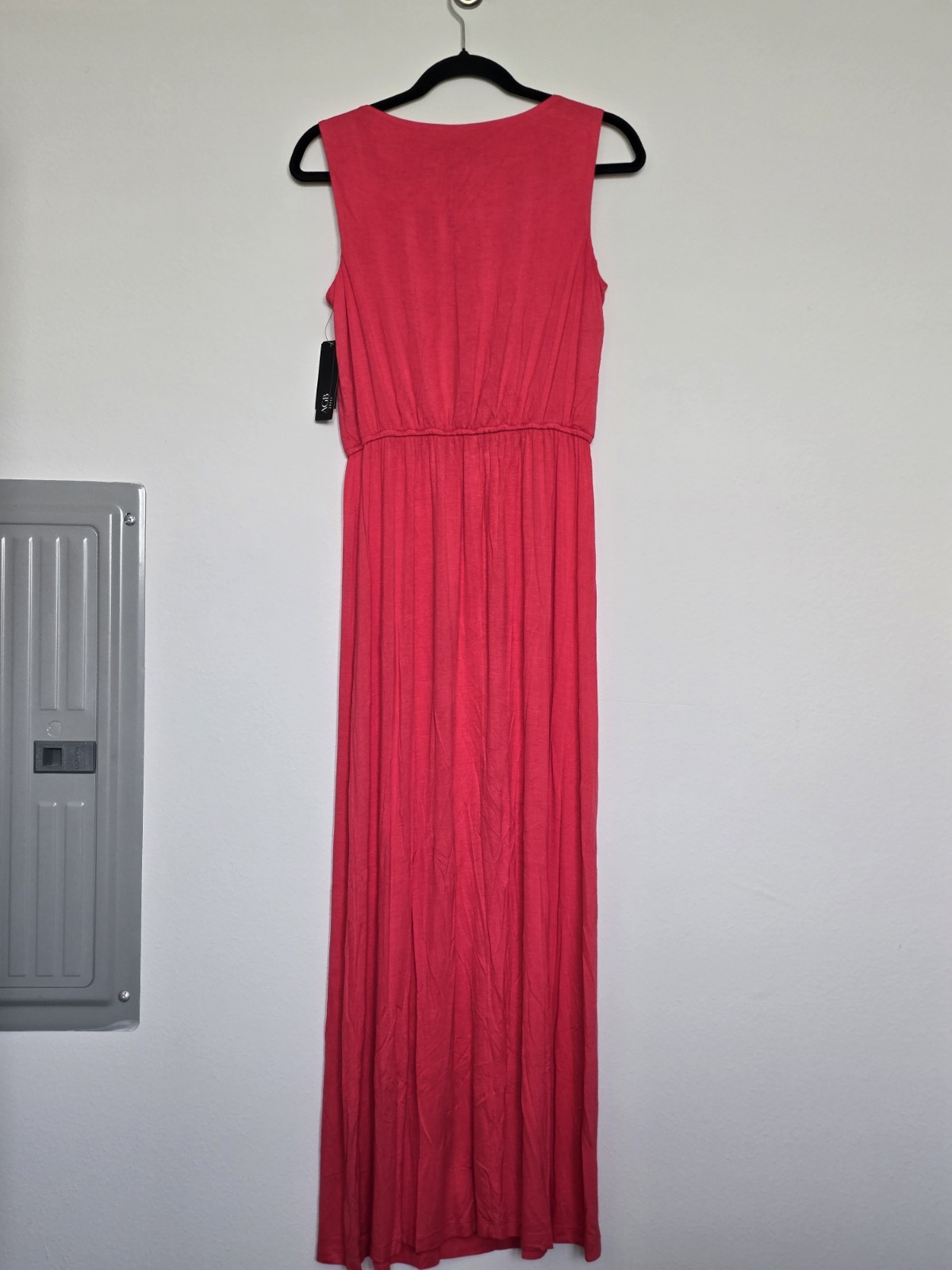 AGB Dress Women Long Sleeveless Shift Dress Size M/Pink/Metallic Beaded Design