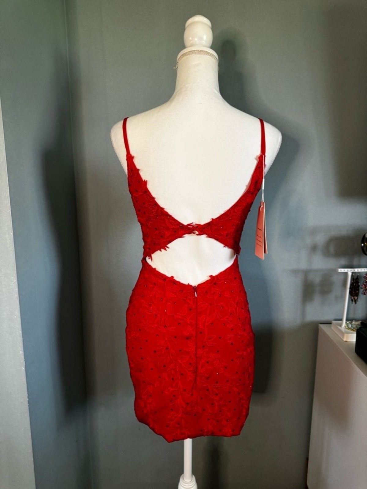 NWT HOCO Homincoming Prom Red Spaghetti Strap Floral Appliqué Bodycon Dress