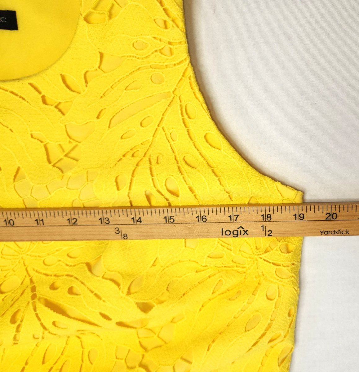 Banana Republic textured cutout lace sheath mini dress floral leaf yellow Sz 12