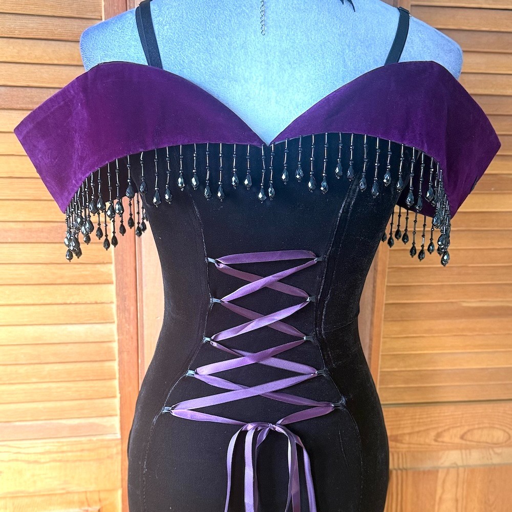 Devil Fashion Gothic Victorian ‘Vampire Masquerade’ Purple Black Velvet Gown M