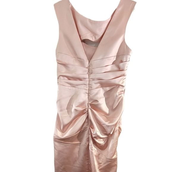 David’s Bridal Short Sleeve Petal Stretch Satin Knee Length Dress Sizes 12 & 14