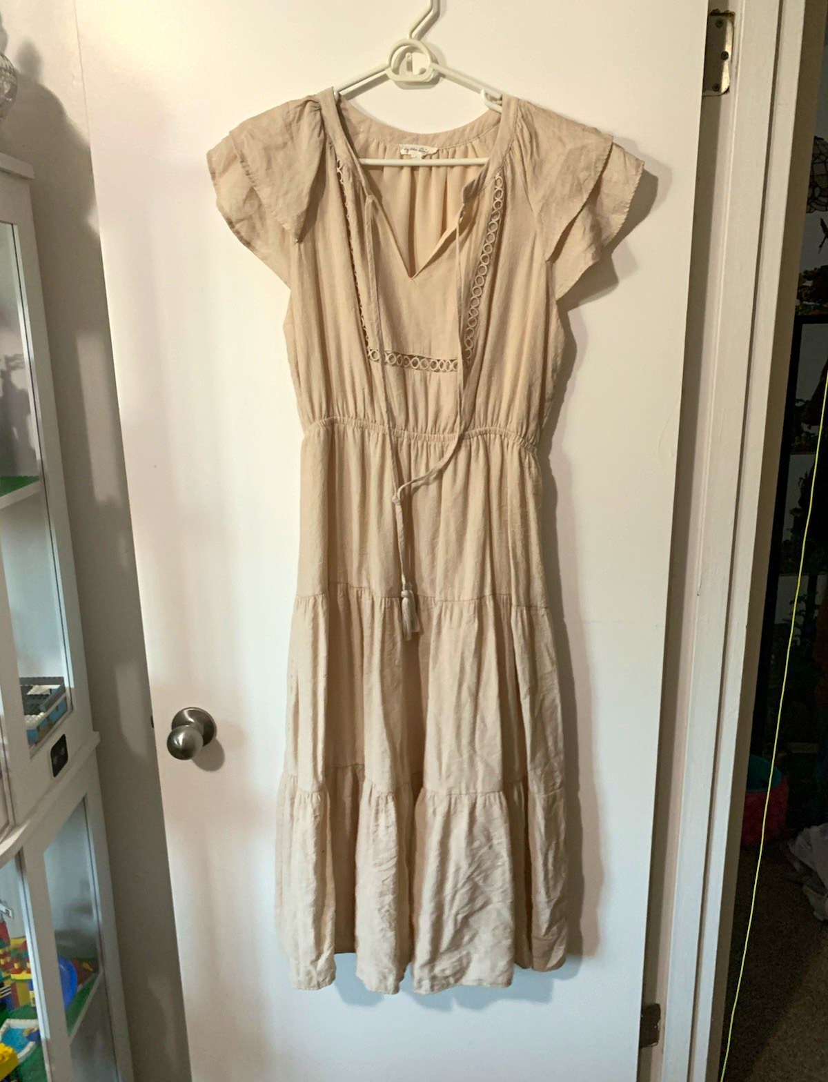by the River Women’s Beige Solid Round Neck Flutter Sleeve Tiered Midi Dress L