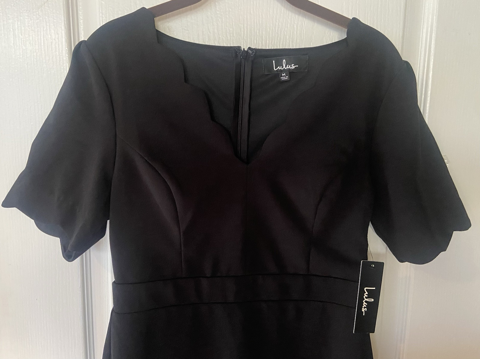 NWT LuLus Truer Words Black Scalloped Short Sleeve Bodycon Dress Size Med NWT
