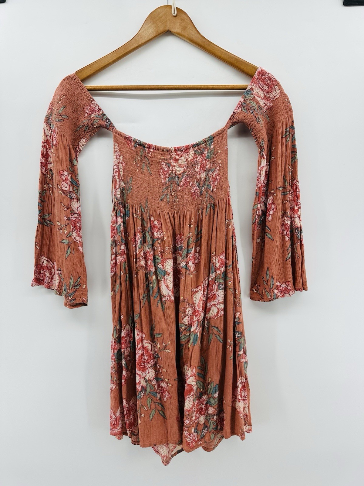Billabong Off The Shoulder Floral Mini S Boho Festival Peasant SmockedDress HH27