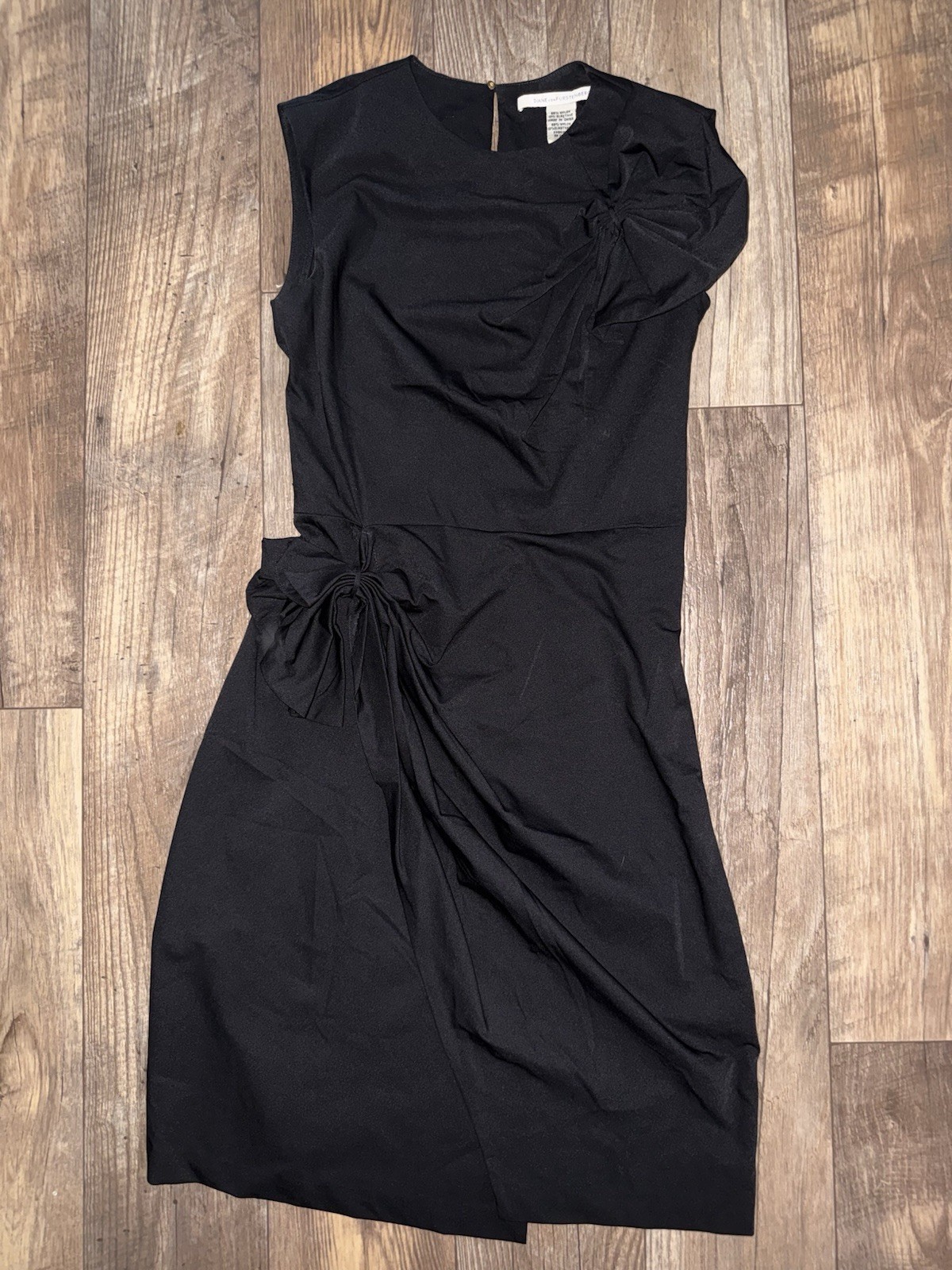 Diane von Furstenberg Agata Black Dress Bow Detail Sleeveless Size 2
