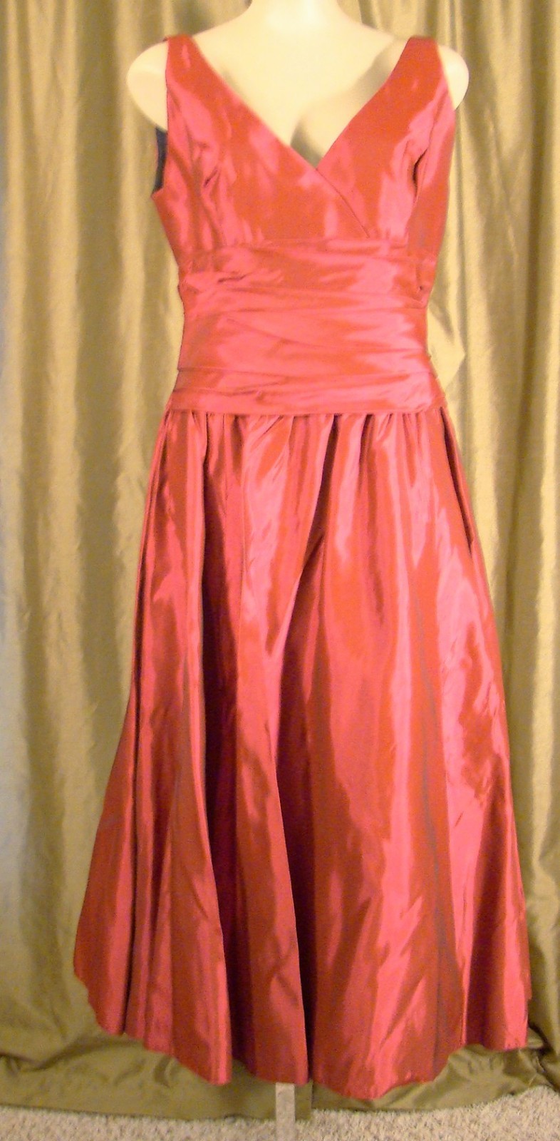 Watters & Watters Tea Length A-Line Sleeveless Sz 12 Prom Bridesmaids Dress 9390