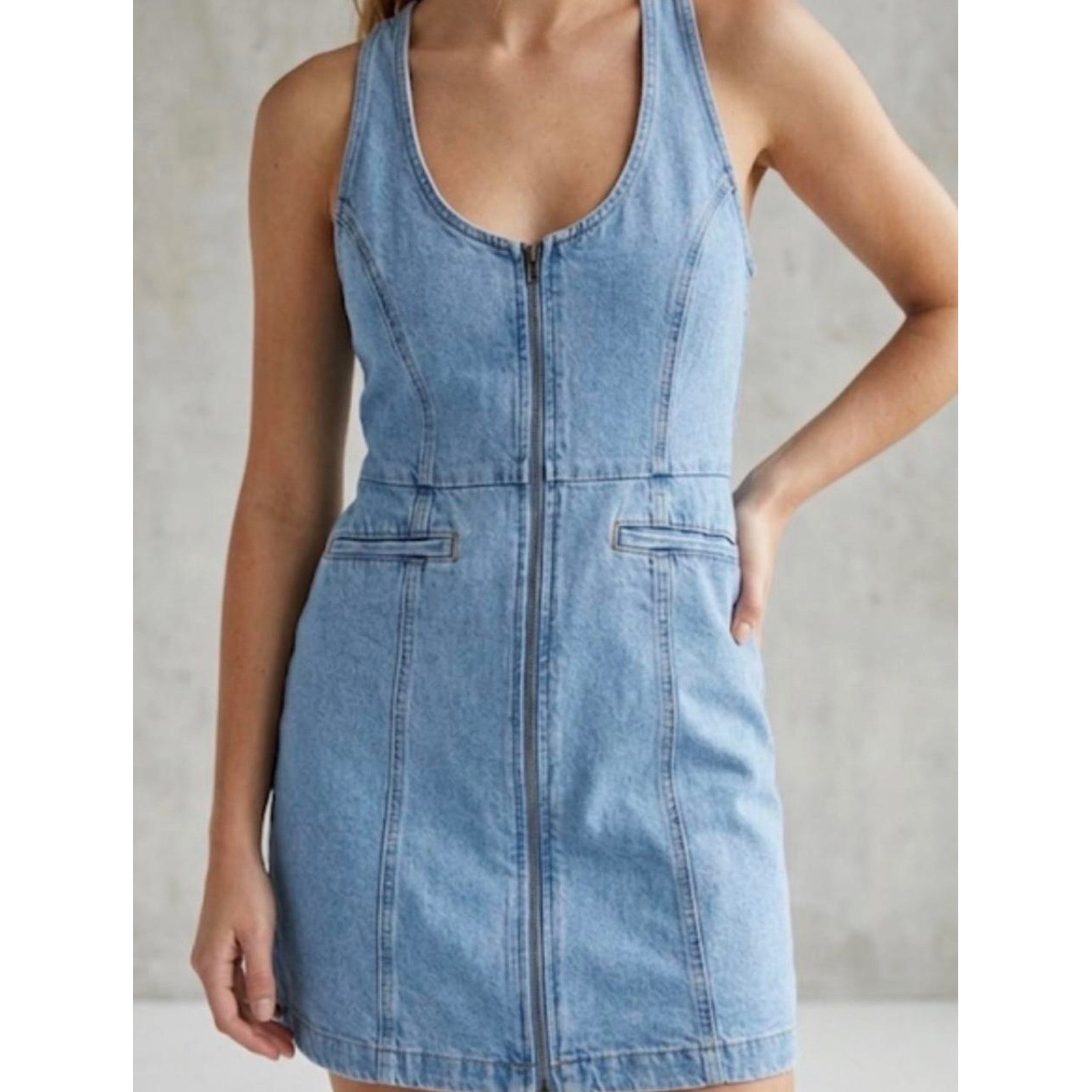 Levi’s Women’s Premium Rio Denim Dress Size Large Jumper Jean Zip Front Layering