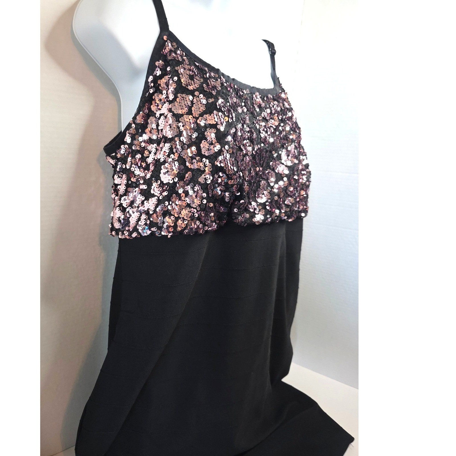Torrid Rose/Pink Sequin Black Body Con Bandage Cami Dress SZ 1X Adjustable Strap