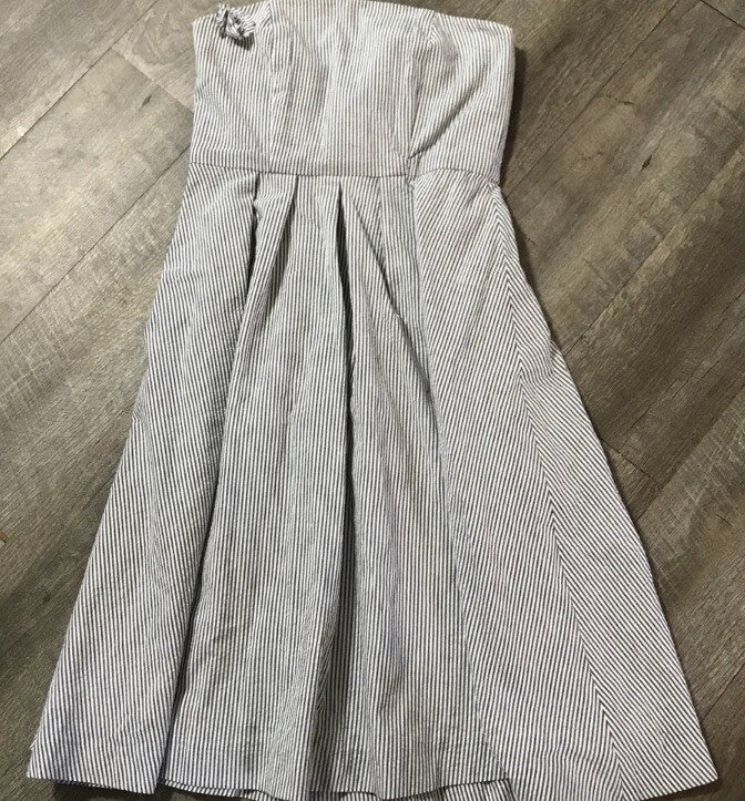 Katie Maennle Boutique Dress No Size Listed Flower Can Be Removed Dress Is Rare