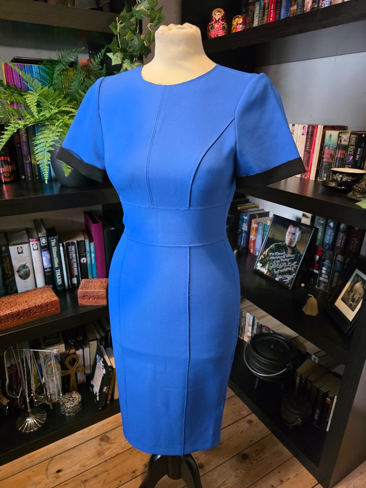 Warehouse cerulean blue pencil body con contrast midi dress 6