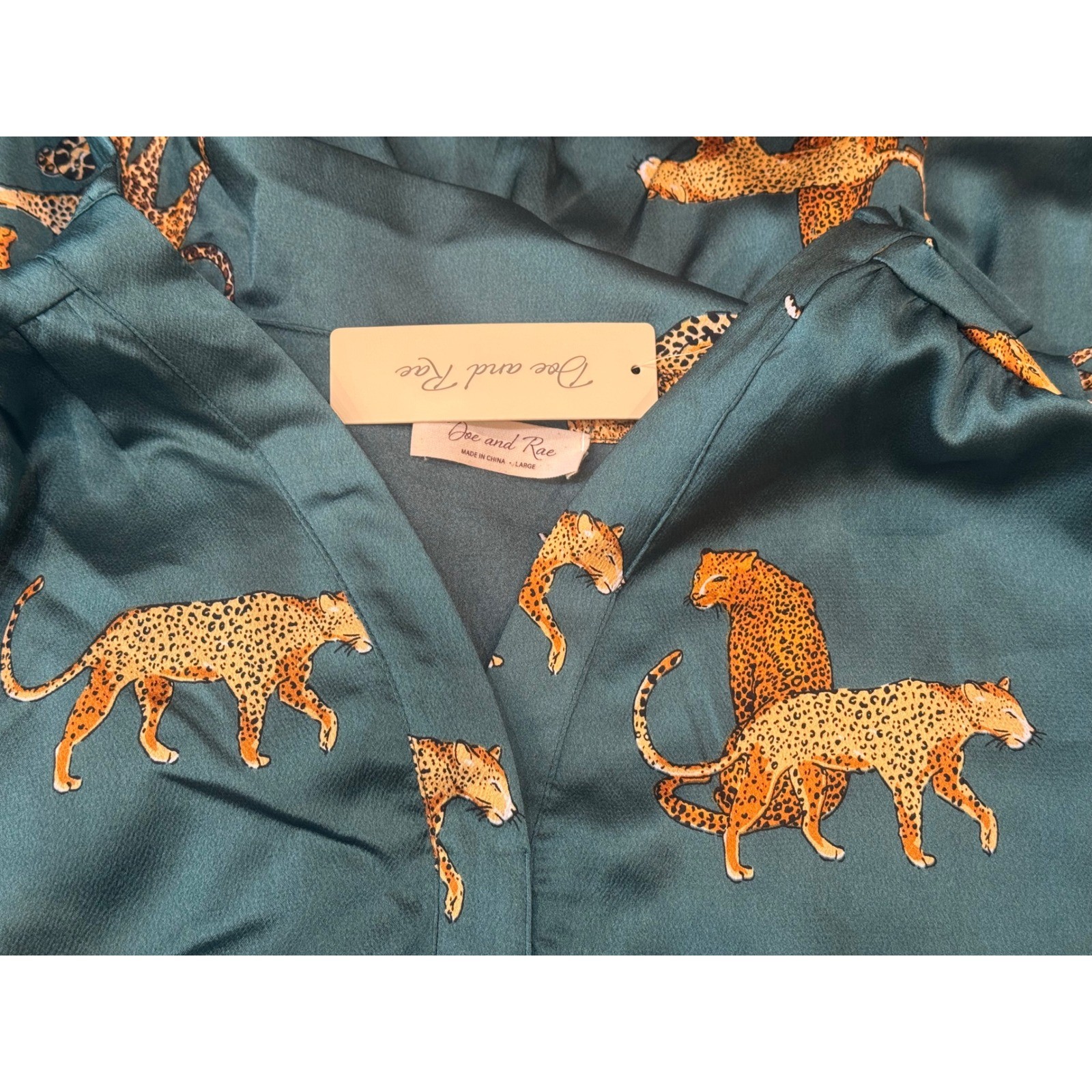 NWT Doe and Rae Green Leopard Print Tiered Shirt Dress Long Sleeve Women’s Large