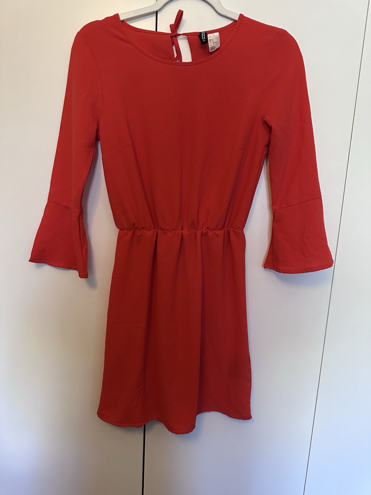 H&M Divided Women’s 2 Red Solid Fit & Flare Short Dress Tie Back Bell Sleeve