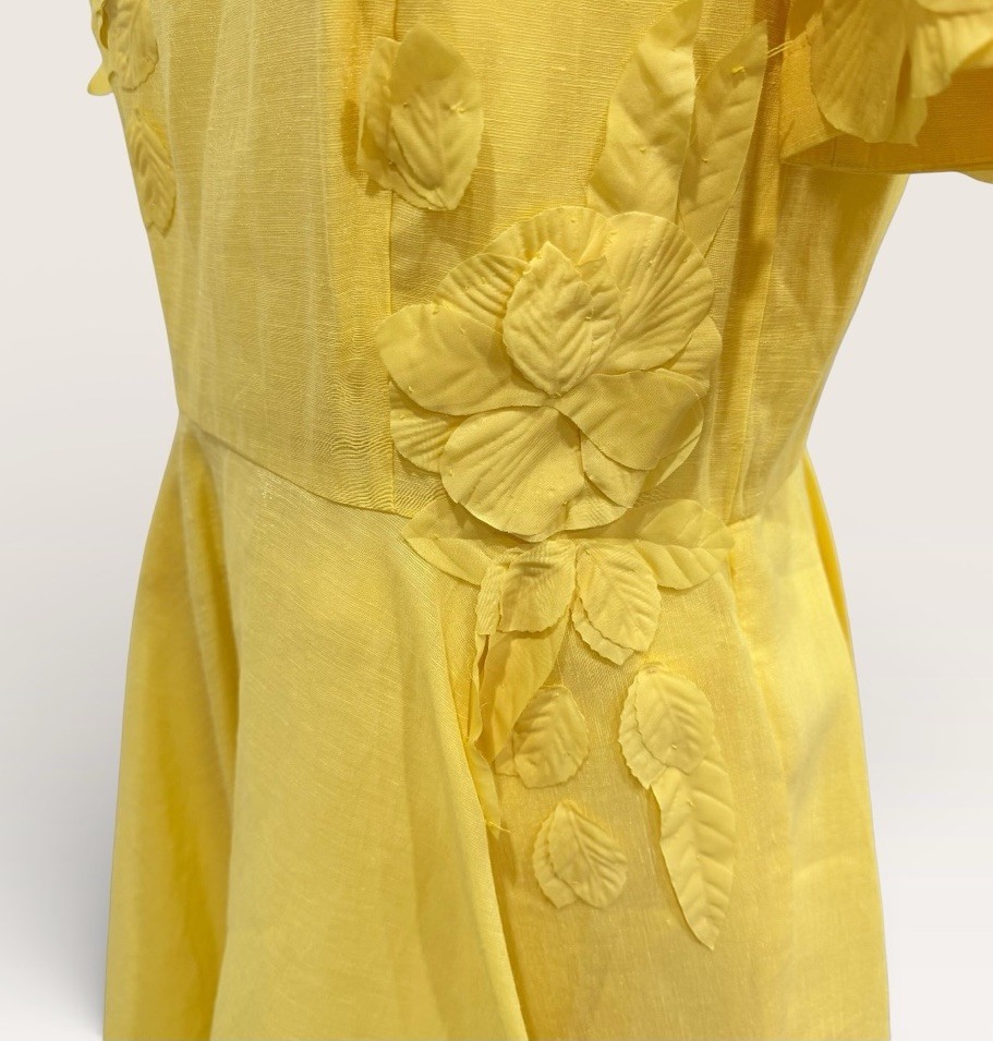 Antonio Melani SZ 10 Iris Linen Floral Appliqué Mockneck Dress Sunshine Yellow