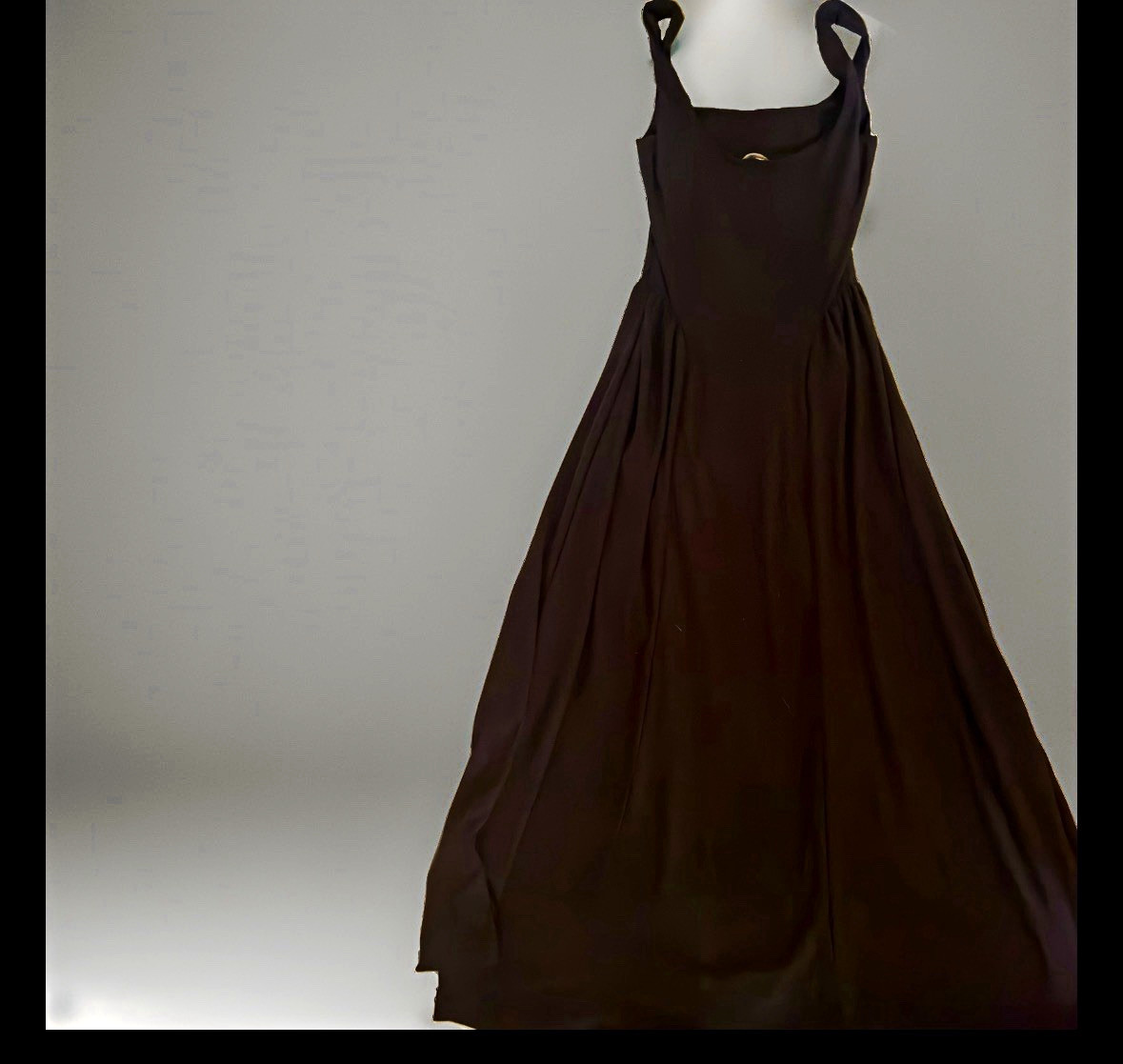 Women’s Black Solid Scoop Neck Sleeveless Long Maxi Dress One Size