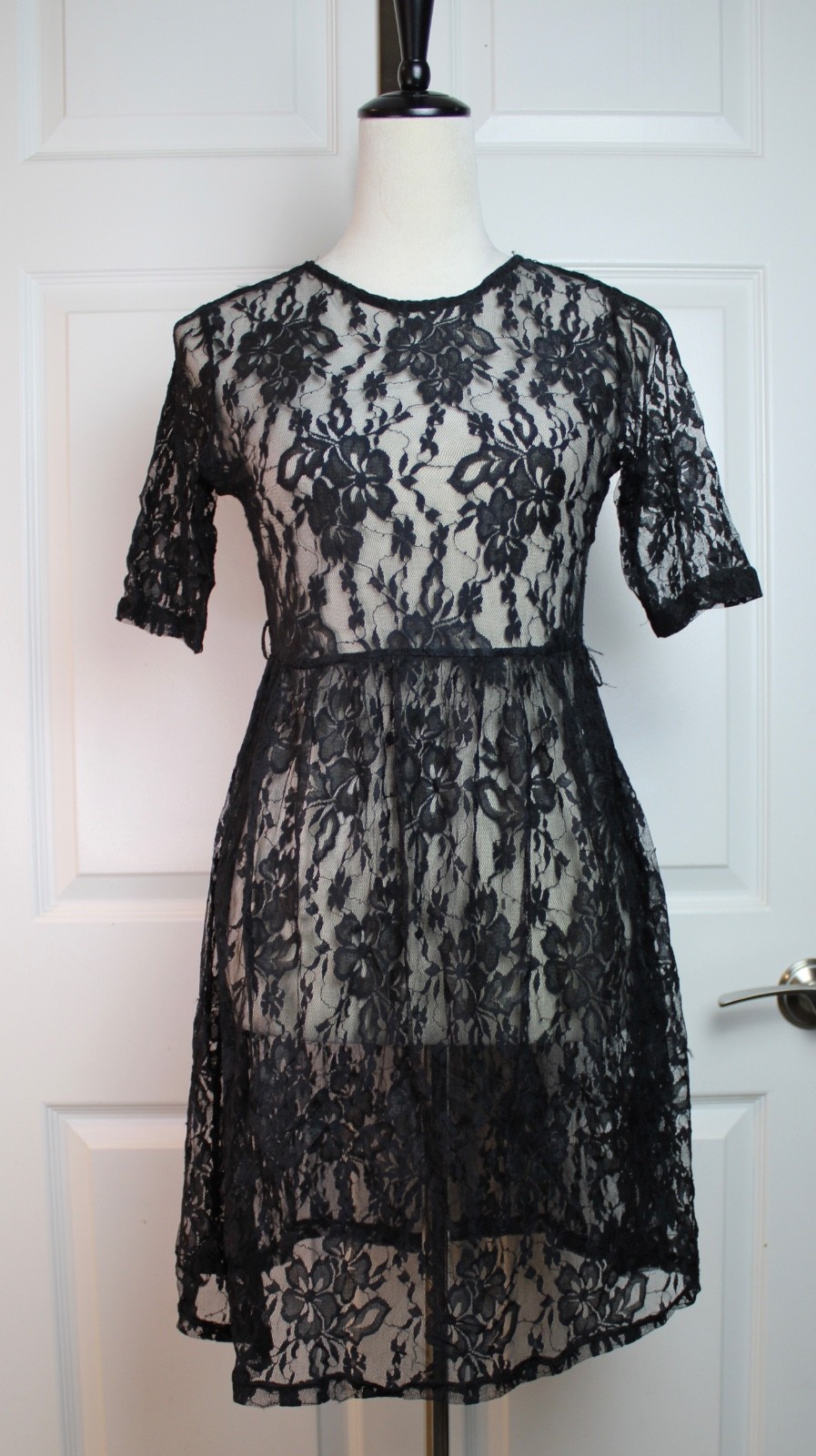 Women’s Haani Black Lace Overlay Knee Length Dress Sheer Half Svl Keyhole Neck S