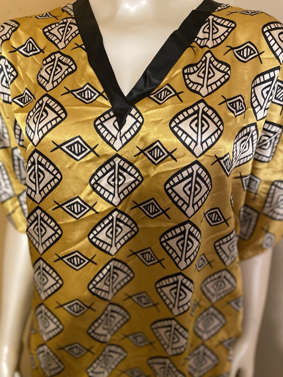 Long Caftan Gold background from Ashro One Size Fits Most Missy New