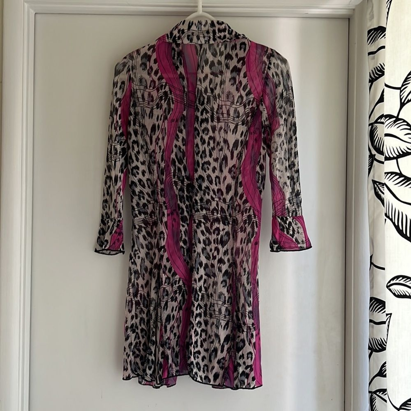 Mechant Collared Animal Print Soft Dress 3/4 Sleeve Size: Small