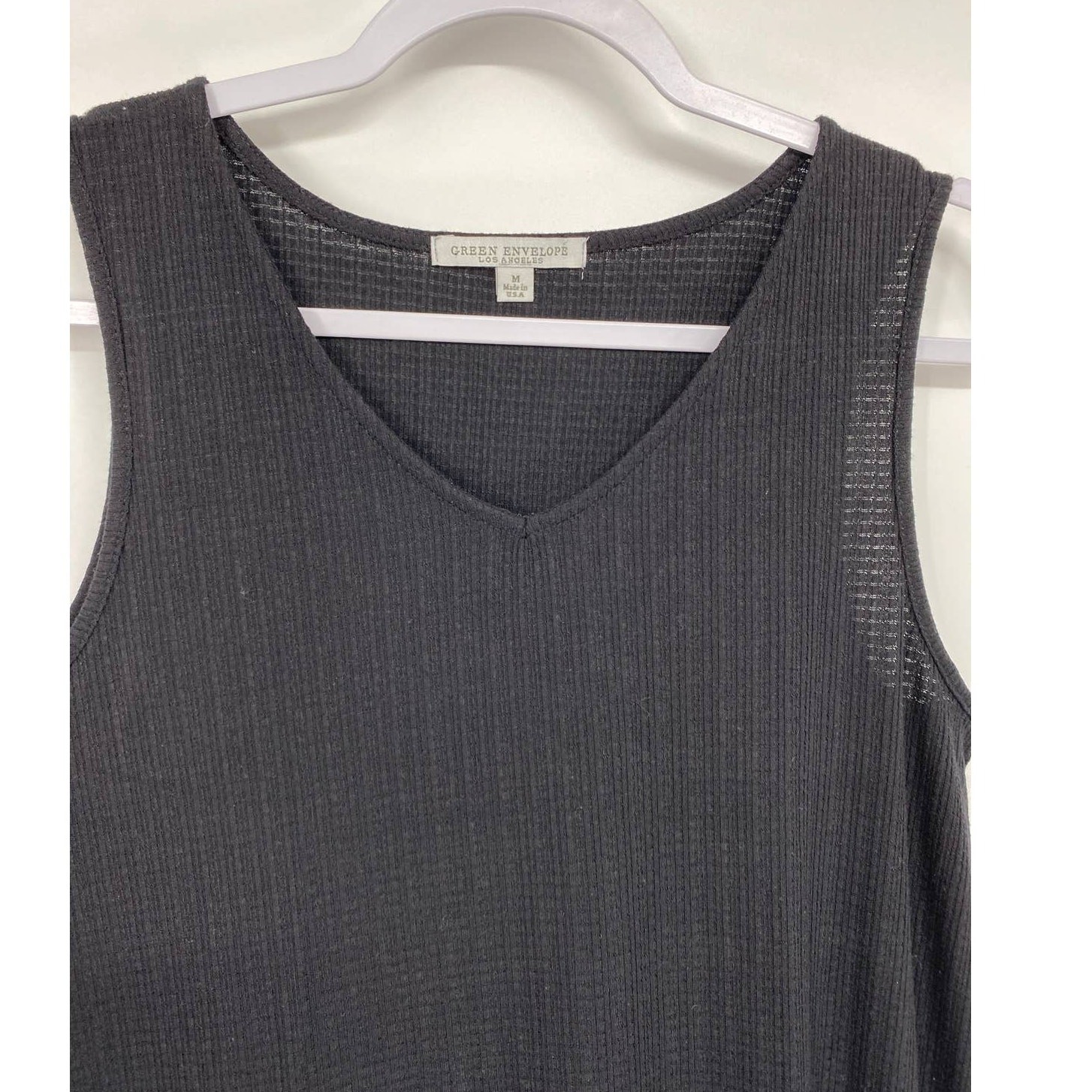 Green Envelope Womens Black Shift Dress V-Neck Sleeveless NEW Medium